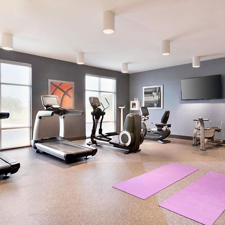 Four Points By Sheraton Fargo Medical Center Экстерьер фото