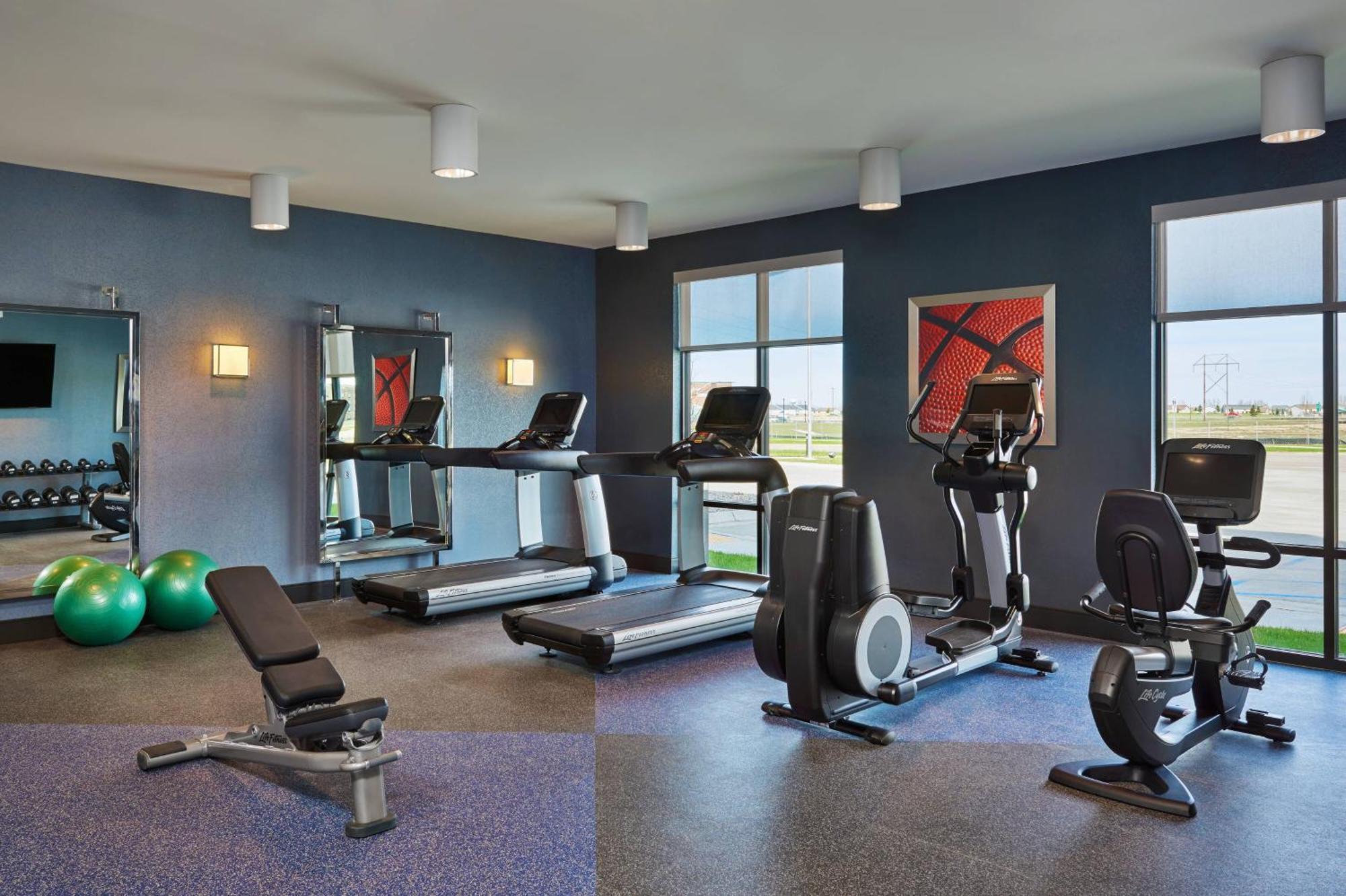 Four Points By Sheraton Fargo Medical Center Экстерьер фото