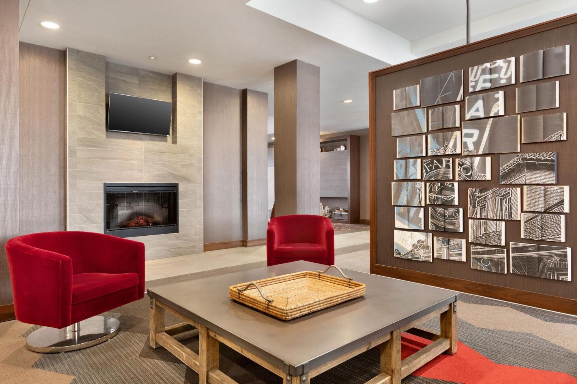 Four Points By Sheraton Fargo Medical Center Экстерьер фото