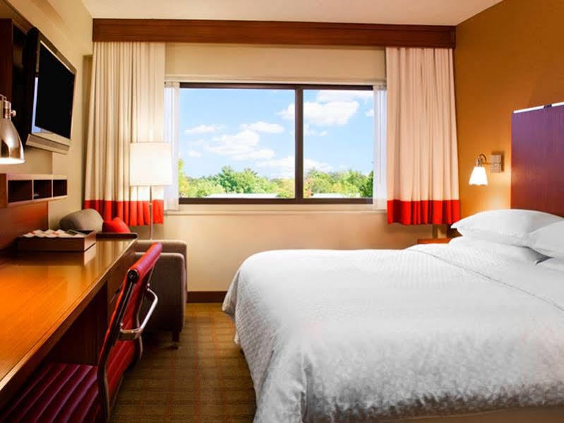 Four Points By Sheraton Fargo Medical Center Экстерьер фото
